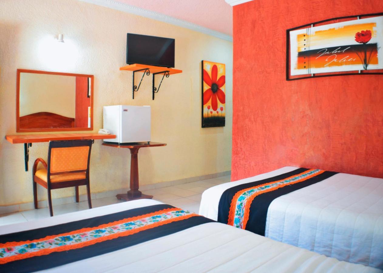 Hotel Hacienda Sanchez Valladolid  Bagian luar foto