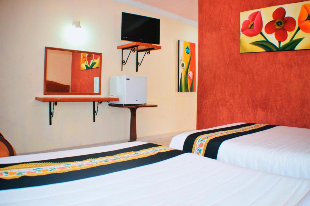 Hotel Hacienda Sanchez Valladolid  Bagian luar foto