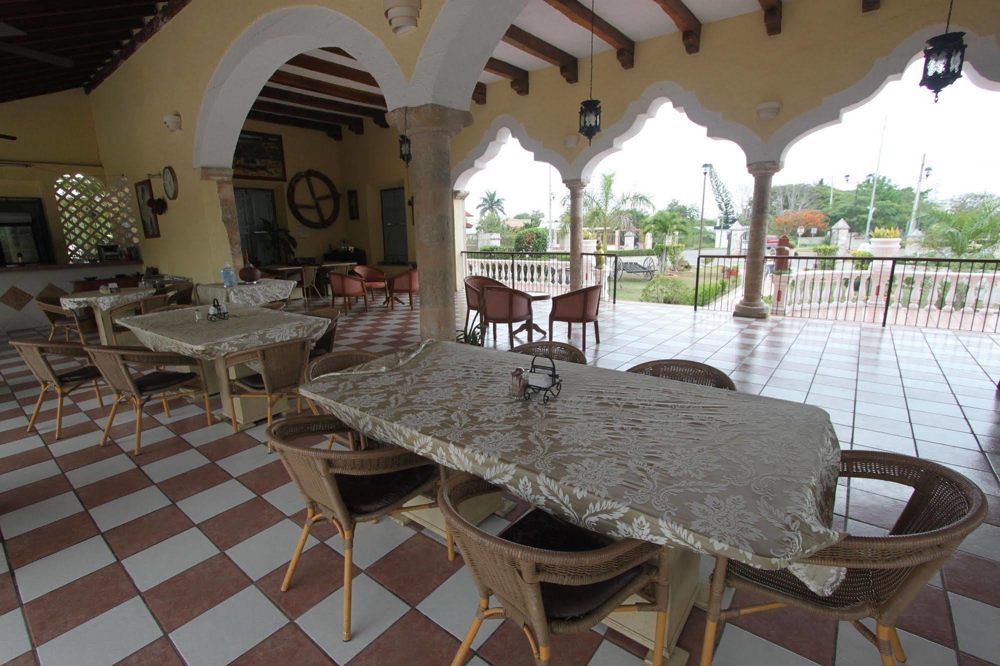 Hotel Hacienda Sanchez Valladolid  Bagian luar foto