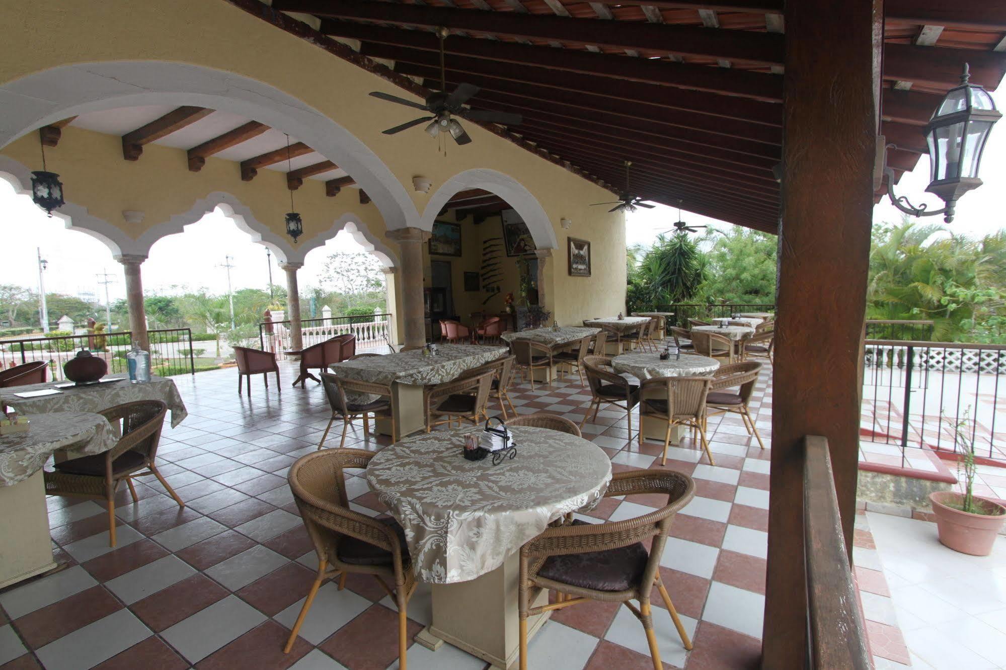 Hotel Hacienda Sanchez Valladolid  Bagian luar foto
