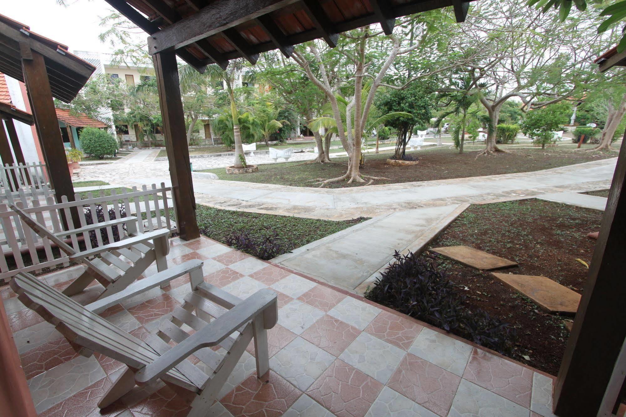 Hotel Hacienda Sanchez Valladolid  Bagian luar foto