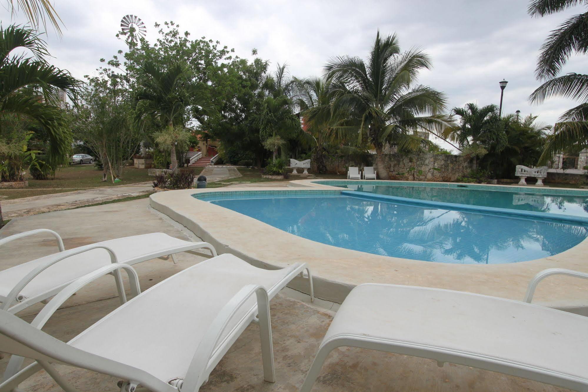 Hotel Hacienda Sanchez Valladolid  Bagian luar foto